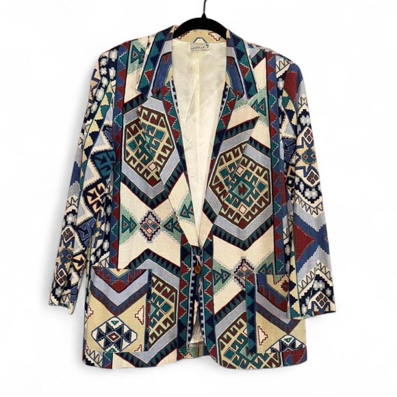 Geometric Patterned Jacket - Picture 1 of 3